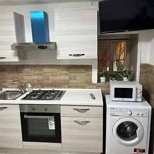 Petite Apartment